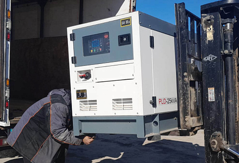 Дизельный генератор PLD-25 в кожухе, на базе промышленного двигателя Lifan