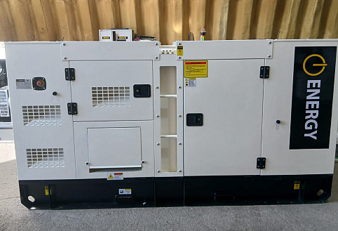 Дизельный генератор ENERGY 80 кВт в кожухе на базе двигателя Ricardo для строительной компании