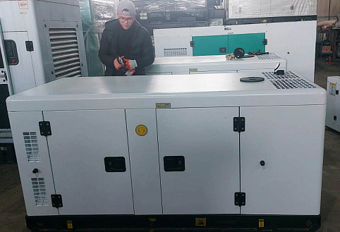 Дизельный генератор Wecan 40S на 30 кВт в кожухе для стоматологической клиники